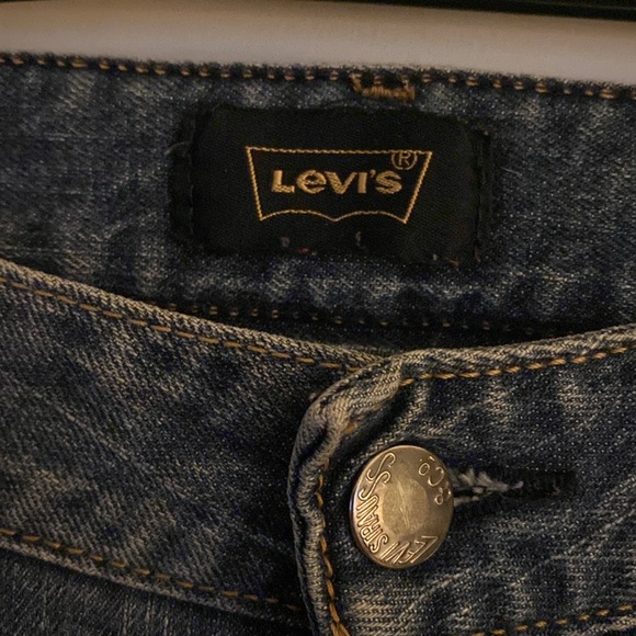 Levi’s Straight Leg Patch Jeans - Picture 5 of 7